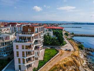 Апарт-отели Apartcomplex Golden Bay Равда-0